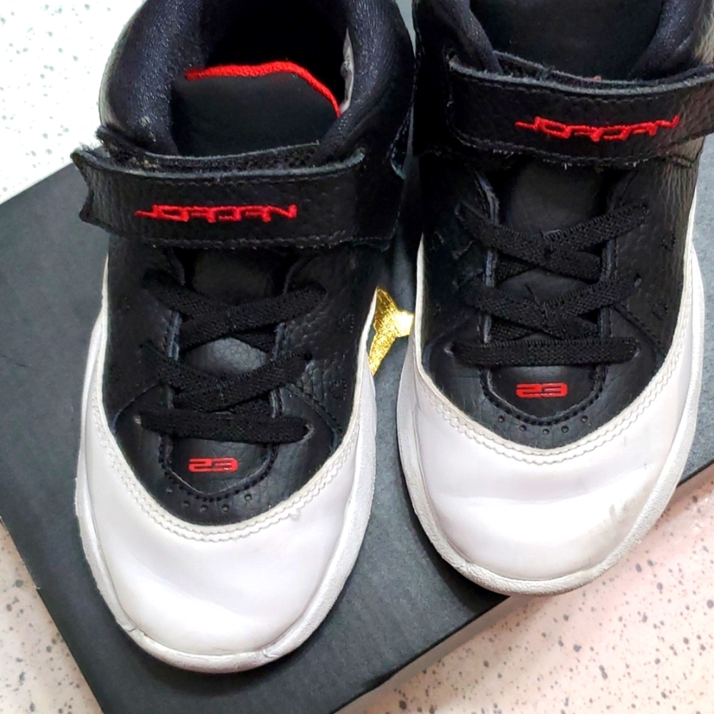 Kids jordans